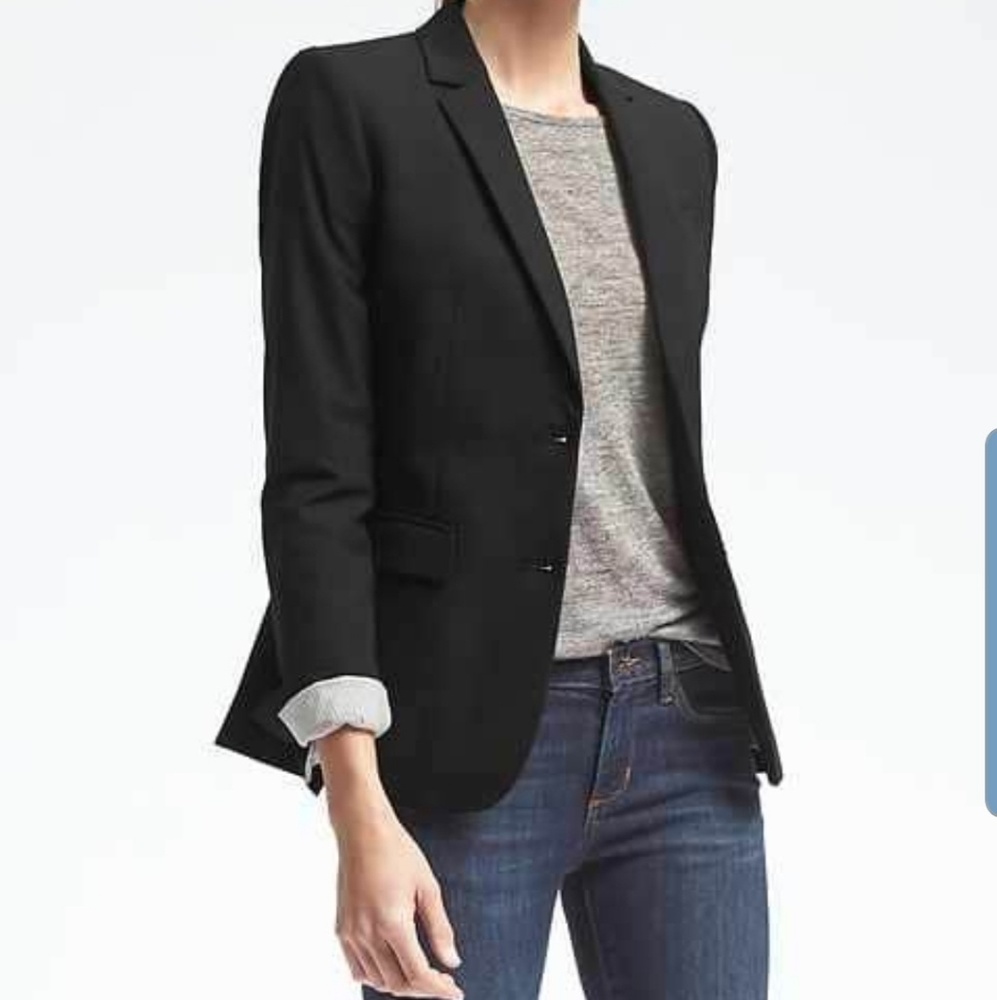 Banana Republic black fitted blazer size 2